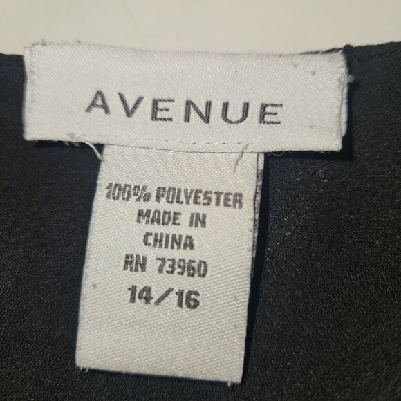 AVENUE Embroirdered Blouse Black and White Womens Size 14/16 - Picture 3 of 5